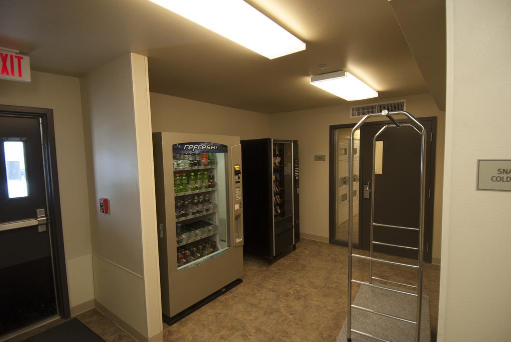 Woodspring Suites Уиллистон Экстерьер фото