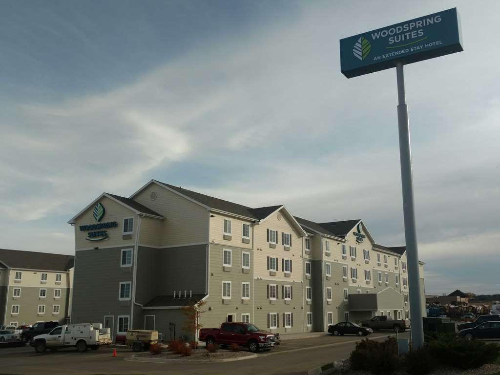 Woodspring Suites Уиллистон Экстерьер фото