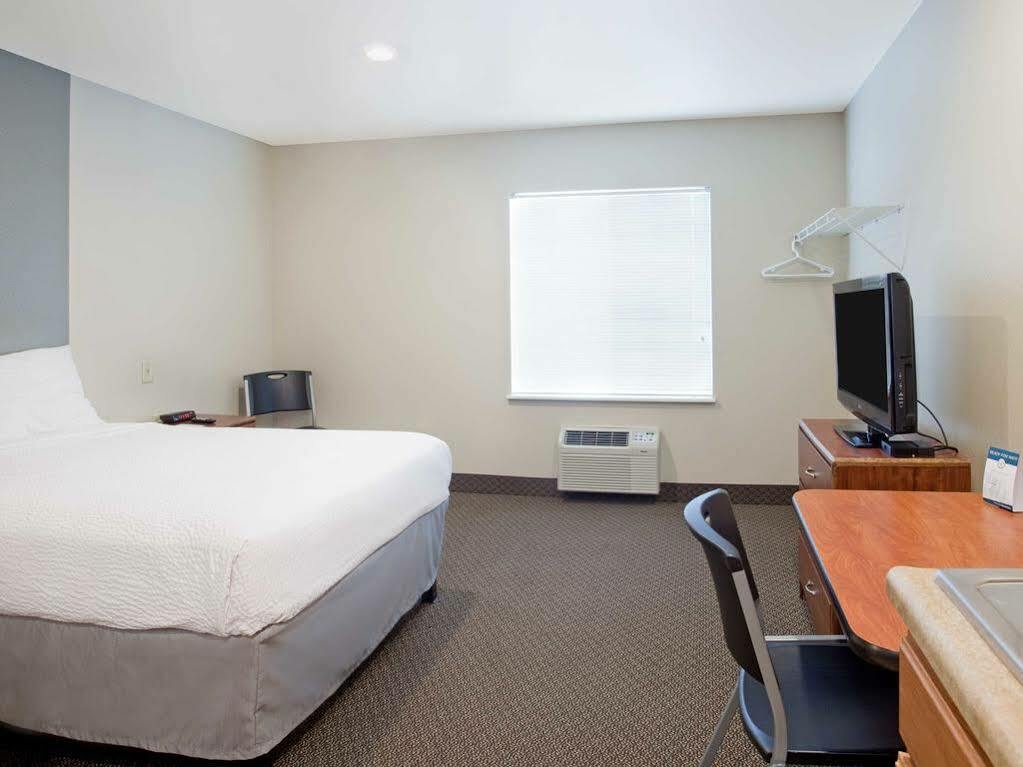 Woodspring Suites Уиллистон Экстерьер фото